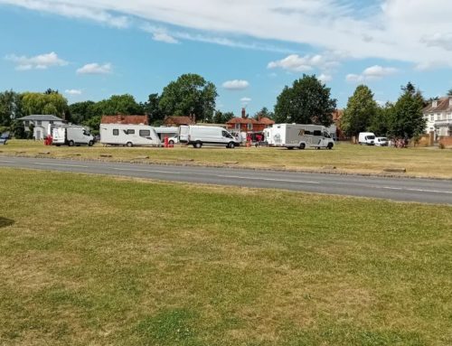 Travellers on Holyport Green